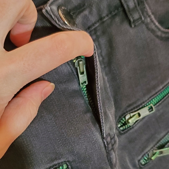 Maje Funky Black Low Rise Skinny Jeans with Zipper Accent Size 24 ~ Punk Rock - Picture 10 of 16